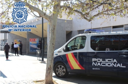 Imagen de un furgón policial (POLICÍA NACIONAL) Imagen de un furgón policial (POLICÍA NACIONAL)