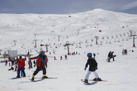 Cierre de temporada en la estación de Sierra Nevada en Granada (ÁLEX CÁMARA - EUROPA PRESS) 