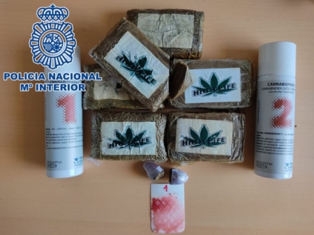 Tabletas de hachís intervenidas en Motril (POLICÍA NACIONAL) Tabletas de hachís intervenidas en Motril (POLICÍA NACIONAL)