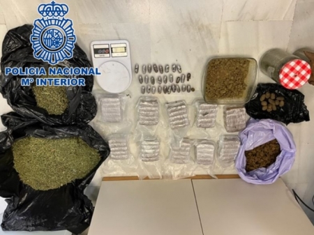 Marihuana y hachís incautado (POLICÍA ANCIONAL) Marihuana y hachís incautado (POLICÍA ANCIONAL)