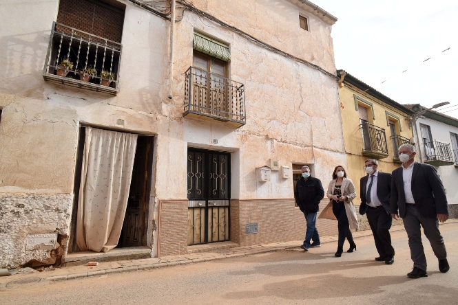 Visita de José Entrena a Fornes (R. MARTÍNEZ / DIPGRA)