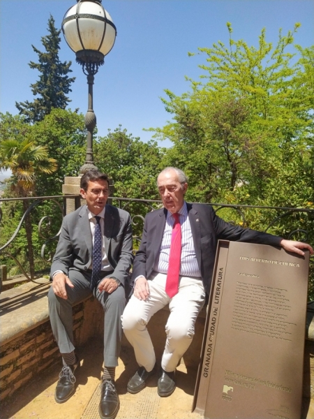 Recepción a Luis Alberto de Cuenca en el Carmen de los Mártires (AYUNTAMIENTO) Recepción a Luis Alberto de Cuenca en el Carmen de los Mártires (AYUNTAMIENTO)