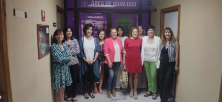 La directora del Instituto de las Mujeres, Antonia Morillas, visita la costa de Granada (AYUNTAMIENTO) 