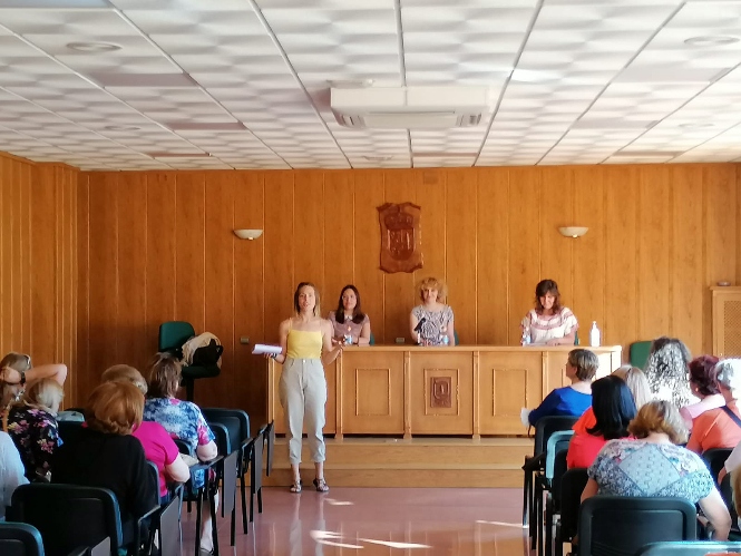 Imagen de la charla (AYTO. PINOS PUENTE) 