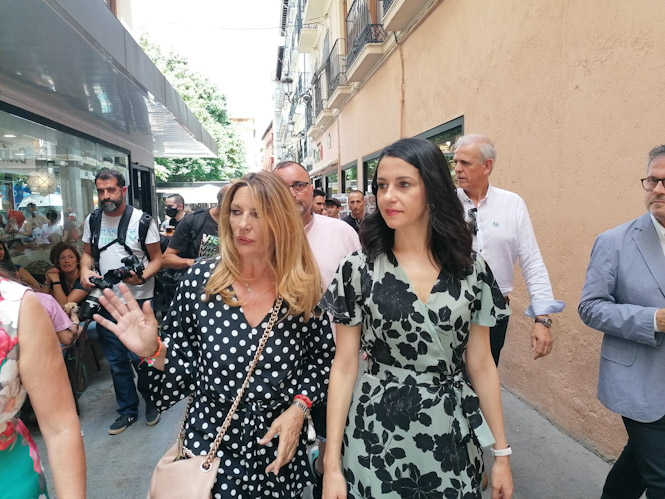Inés Arrimadas junto a Concha Insúa (CIUDADANOS)