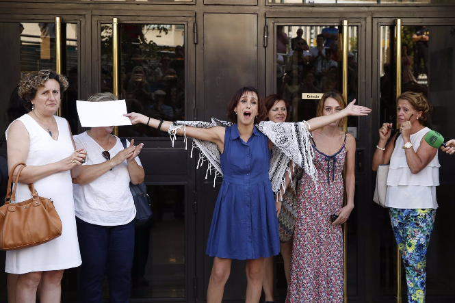 Juana Rivas, a su salida de los juzgados de Granada en agosto de 2017 (EUROPA PRESS) 