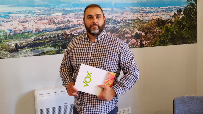 El portavoz de Vox en el Ayuntamiento de Motril, Miguel Ángel López (VOX) 