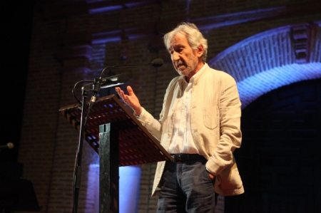 Momento del homenaje a José Sacristán (AYTO.  LA ZUBIA) 