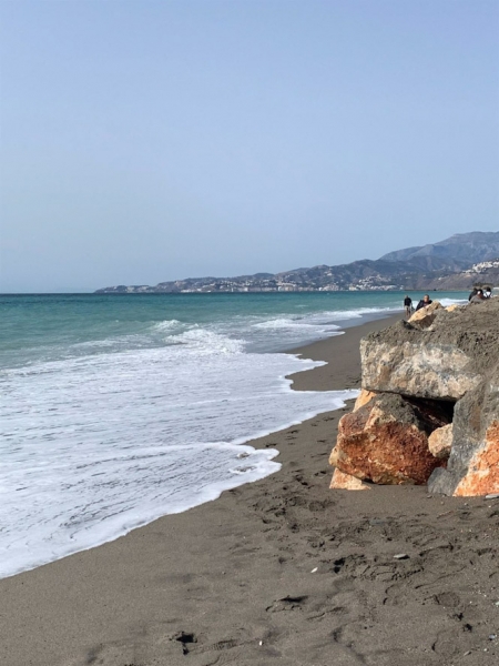 Escalón en una playa de Motril, en imagen de archivo (PP-ARCHIVO) 