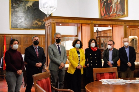 Acto de donación del legado de Martín Morales a la UGR, en imagen de archivo (UGR)