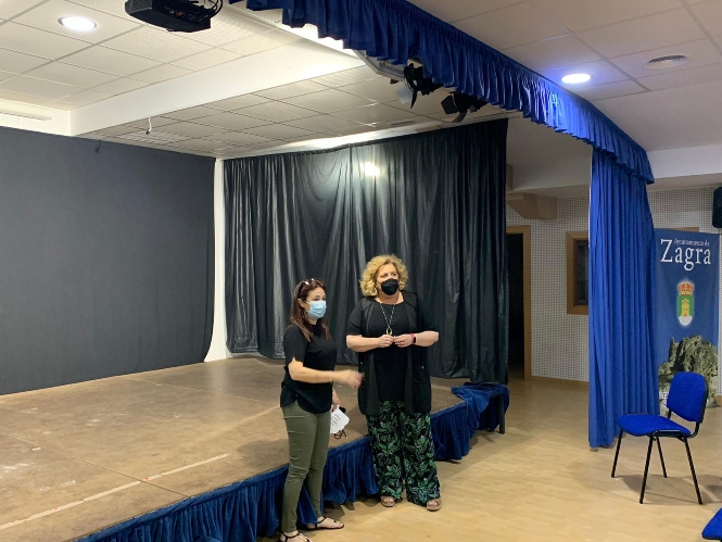 Imagen de la visita al Teatro de Zagra (DIPGRA) 
