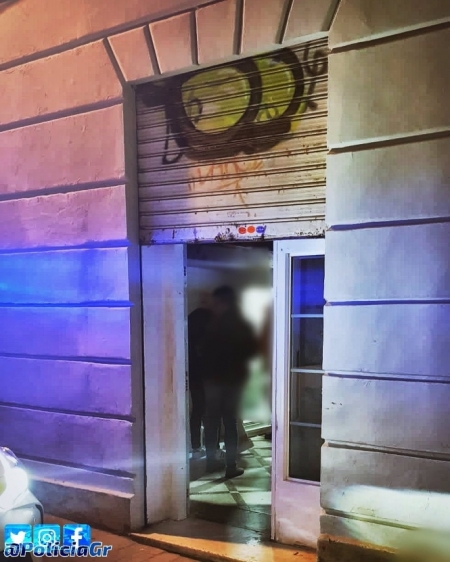 Imagen de archivo de una operación en que fueron desalojadas casi 30 personas de un local alquilado por alto nivel ruido y quejas del vecindario (POLICÍA LOCAL) 