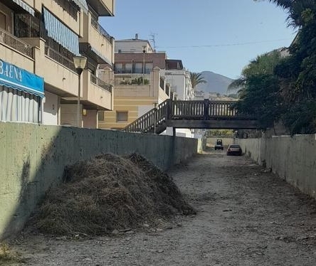 Limpieza de la Rambla del cauce del Espinar (AYTO. ALMUÑÉCAR) Limpieza de la Rambla del cauce del Espinar (AYTO. ALMUÑÉCAR)