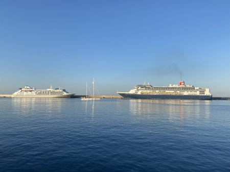 Cruceros en el puerto de Motril (PUERTO DE MOTRIL) Cruceros en el puerto de Motril (PUERTO DE MOTRIL)
