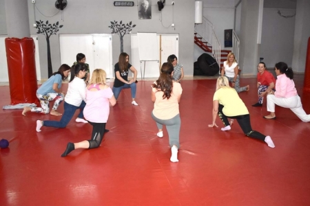 Curso de autodefensa (AYTO. ALBOLOTE) Curso de autodefensa (AYTO. ALBOLOTE)