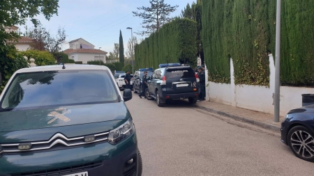 Los agentes están practicando registros en el área metropolitana de Granada (EUROPA PRESS)