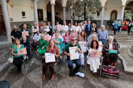 Presentación del calendario solidario de Parkinson (JAVIER ALGARRA / AYUNTAMIENTO) Presentación del calendario solidario de Parkinson (JAVIER ALGARRA / AYUNTAMIENTO)