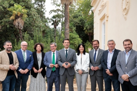Reunión del Pacto por Granada (JAVIER ALGARRA / AYUNTAMIENTO) Reunión del Pacto por Granada (JAVIER ALGARRA / AYUNTAMIENTO)