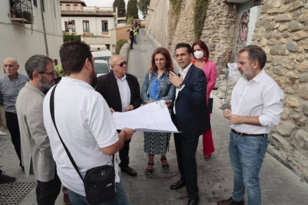 Visita del alcalde de Granada, Francisco Cuenca, al entorno del carril de San Agustín (AYUNTAMIENTO DE GRANADA) Visita del alcalde de Granada, Francisco Cuenca, al entorno del carril de San Agustín (AYUNTAMIENTO DE GRANADA)