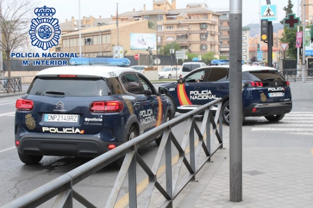 Vehículos de la Policía Nacional (POLICÍA NACIONAL) Vehículos de la Policía Nacional (POLICÍA NACIONAL)