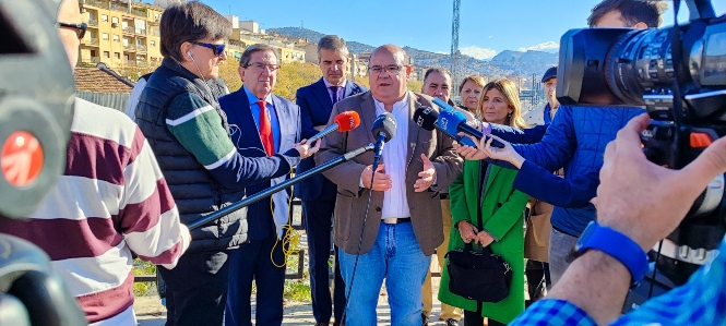 Imagen de la visita a La Chana (PP)