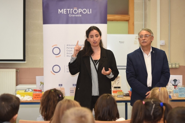 Visita a uno de los colegios (R. MARTÍNEZ/DIPGRA)
