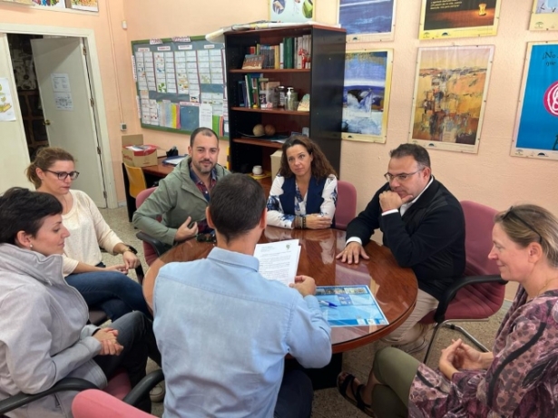 Imagen de la reunión (AYTO. ALMUÑÉCAR) Imagen de la reunión (AYTO. ALMUÑÉCAR)