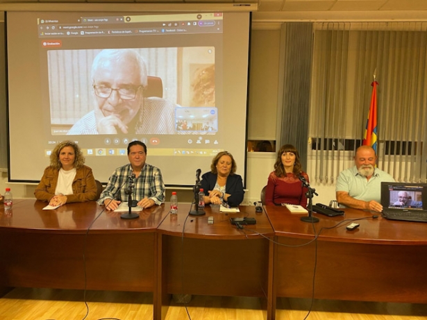 Presentación del poemario de Juan Tomás Morales en Huétor Tájar (AYTO.. HUÉTOR TAJAR) Presentación del poemario de Juan Tomás Morales en Huétor Tájar (AYTO.. HUÉTOR TAJAR)