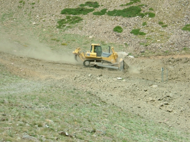 Obras en Sierra Nevada (ECOLOGISTAS EN ACCIÓN) 