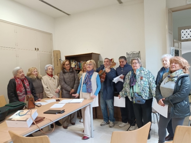 Visita a uno de los centros de Participación Activa (JUNTA) 