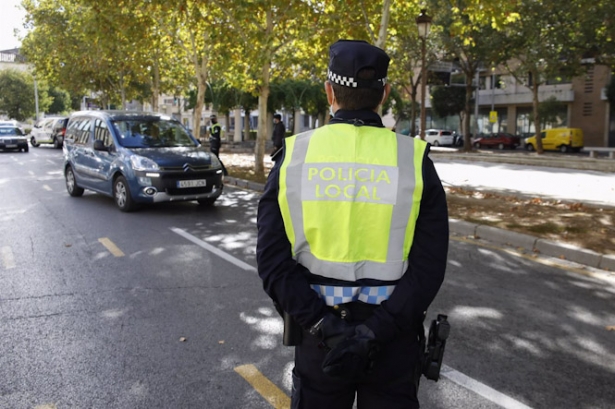 La Policía Local de Granada (ÁLEX CÁMARA - EUROPA PRESS)