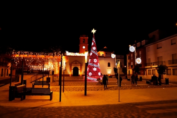 Alumbrado navideño de años anteriores (AYTO. HUÉTOR TÁJAR) Alumbrado navideño de años anteriores (AYTO. HUÉTOR TÁJAR)