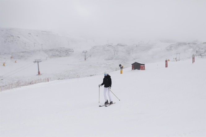 Inauguración de la temporada de esquí en Sierra Nevada, el pasado 3 de diciembre (ÁLEX CÁMARA / EUROA PRESS)