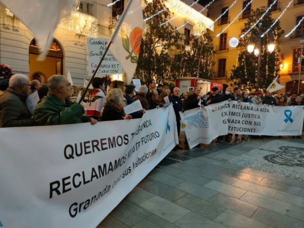 Concentración en Granada para reclamar transparencia en el proceso de la Agencia de Inteligencia Artifificial (EUROPA PRESS) 
