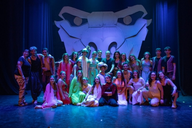 Musical `Aladdín` interpretado por los jóvenes culleros (AYTO. CÚLLAR VEGA) Musical `Aladdín` interpretado por los jóvenes culleros (AYTO. CÚLLAR VEGA)