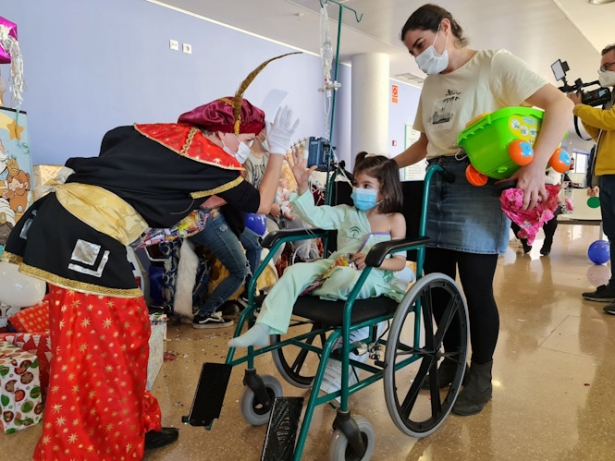 Los Reyes Magos en el Hospital San Cecilio (HUSC) Los Reyes Magos en el Hospital San Cecilio (HUSC)