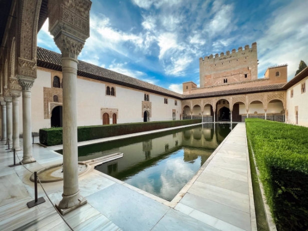 Patio de los Arrayanes, en la Alhambra (PATRONATO DE LA ALHAMBRA) 