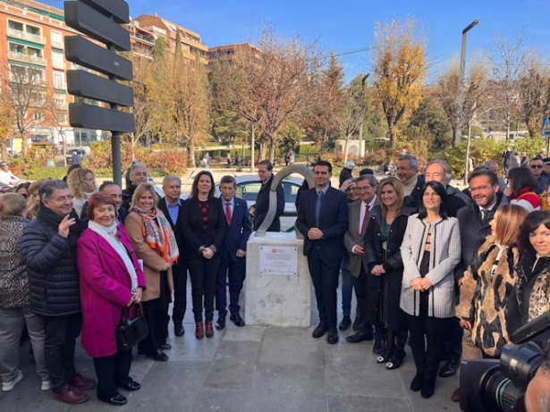Inauguración de la escultura (FEDERACIÓN SALUD MENTAL ANDALUCÍA) Inauguración de la escultura (FEDERACIÓN SALUD MENTAL ANDALUCÍA)