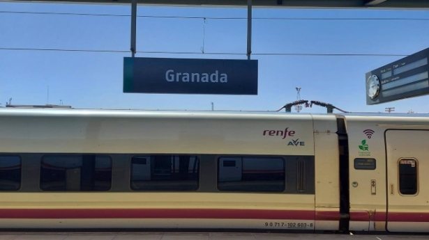 Estación de tren de Granada (RENFE) Estación de tren de Granada (RENFE)