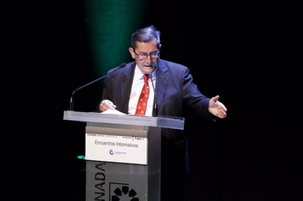 El presidente de la Diputación de Granada, José Entrena, durante el encuentro informativo de Europa Press Andalucía (ÁLEX CÁMARA / EUROPA PRESS) El presidente de la Diputación de Granada, José Entrena, durante el encuentro informativo de Europa Press Andalucía (ÁLEX CÁMARA / EUROPA PRESS)