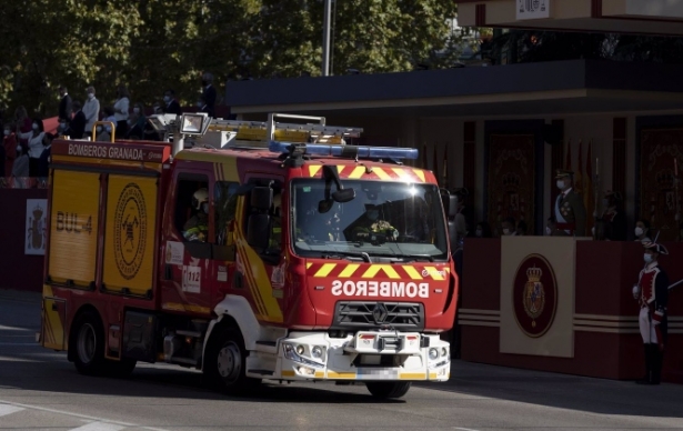 Un camión de Bomberos de Granada (EDUARDO PARRA / EUROA PRESS)