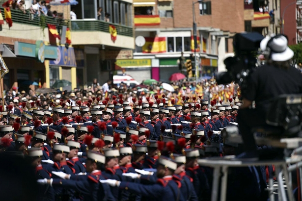 Efectivos de la Guardia Real durante el acto central conmemorativo del Día de las Fuerzas Armadas, el pasado 28 de mayo de 2022, en Huesca (VERÓNICA LACASA - EUROPA PRESS) Efectivos de la Guardia Real durante el acto central conmemorativo del Día de las Fuerzas Armadas, el pasado 28 de mayo de 2022, en Huesca (VERÓNICA LACASA - EUROPA PRESS)