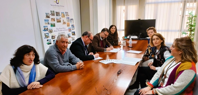 Firma del convenio (CONSORCIO VEGA SIERRA ELVIRA)