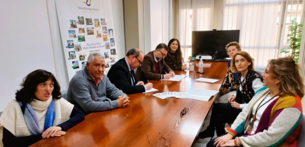 Firma del convenio (CONSORCIO VEGA SIERRA ELVIRA)