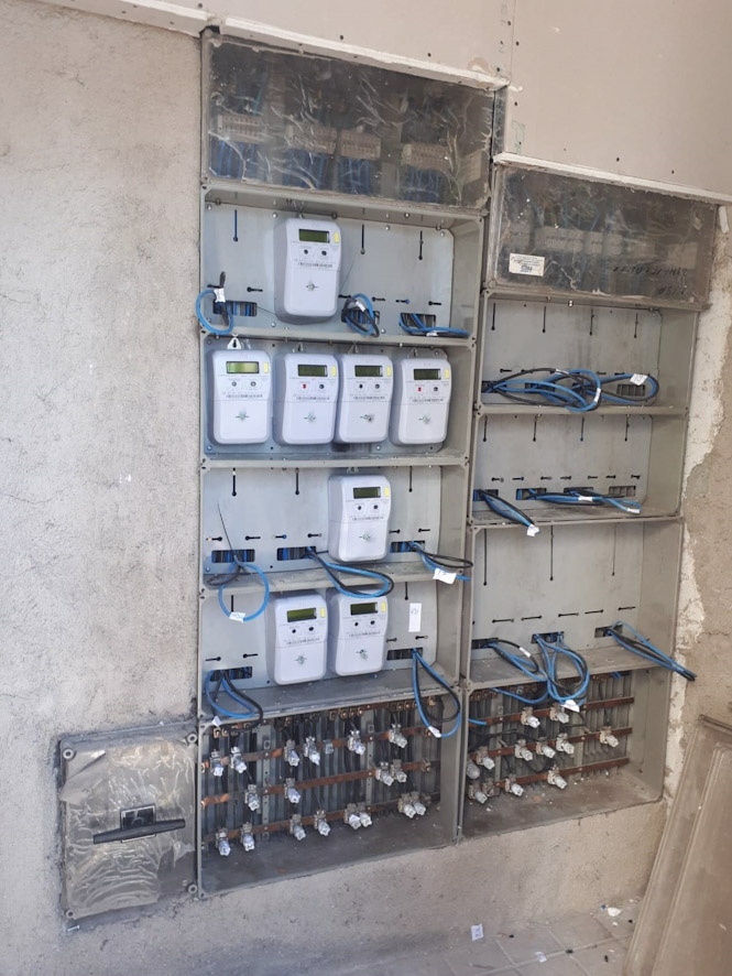 Contadores de un edificio ocupado (JUNTA DE ANDALUCÍA)