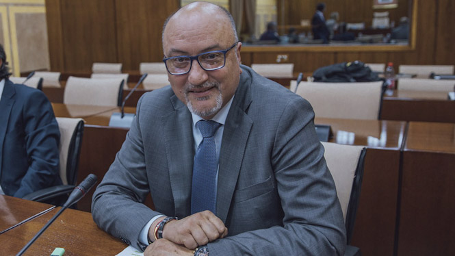 El diputado por Granada en el Parlamento de Andalucía y presidente del CEP de Vox Granada, Ricardo López Olea (VOX)