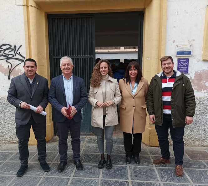 Imagen de la visita al mercado de abastos de Santa Fe (DIPGRA)