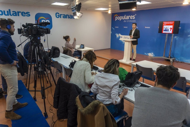 Jorge Saavedra, en rueda de prensa (PP) 