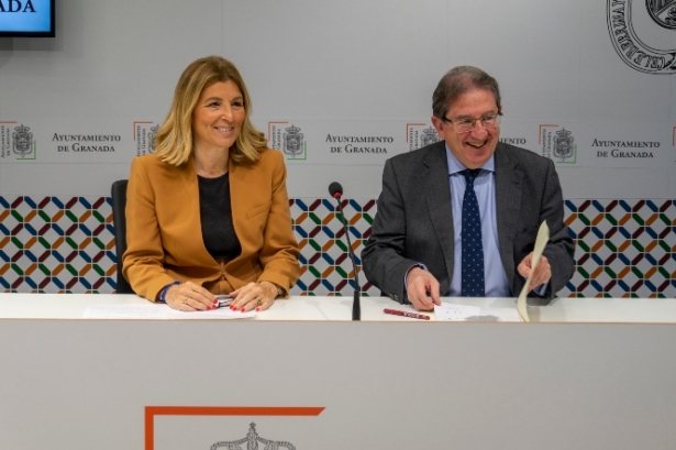 Eva Martín y Luis González en rueda de prensa (PP)