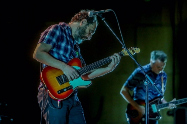 l cantante del grupo indie ‘Los Planetas’, Jota, durante un concierto (RICARDO RUBIO / EUROPA PRESS)